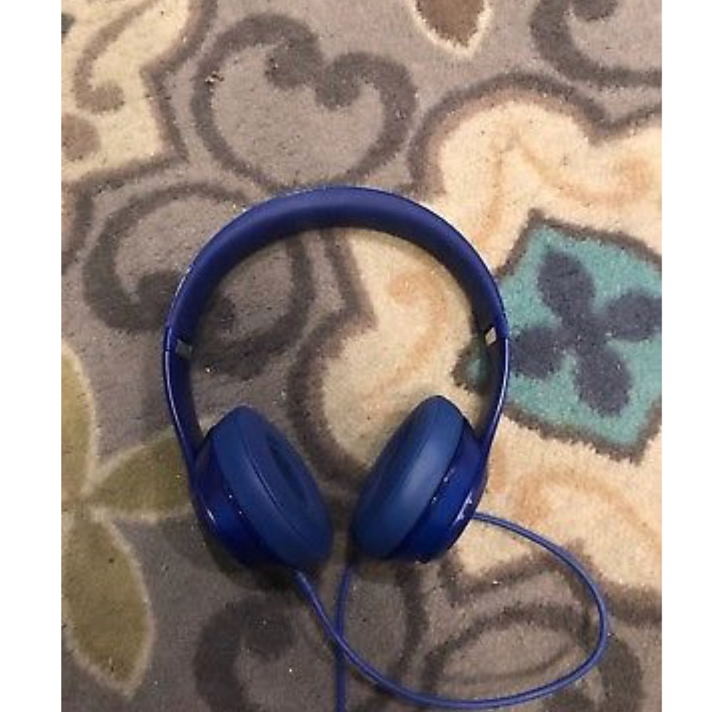 Beats Solos with the wire. Used